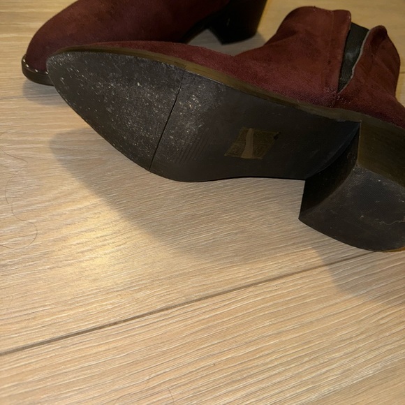 Mid Heel Booties❤️‍🔥 Block Heel!! Mint condition - Picture 3 of 8